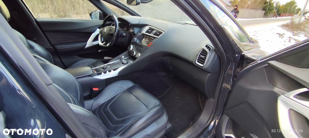 Citroën DS5 Hybrid4 EGS6 SportChic - 6