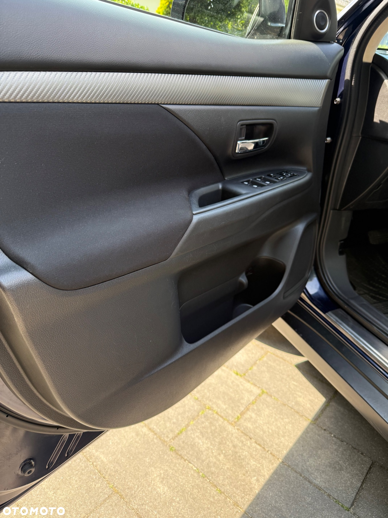 Mitsubishi Outlander 2.0 Instyle + 4WD CVT - 20