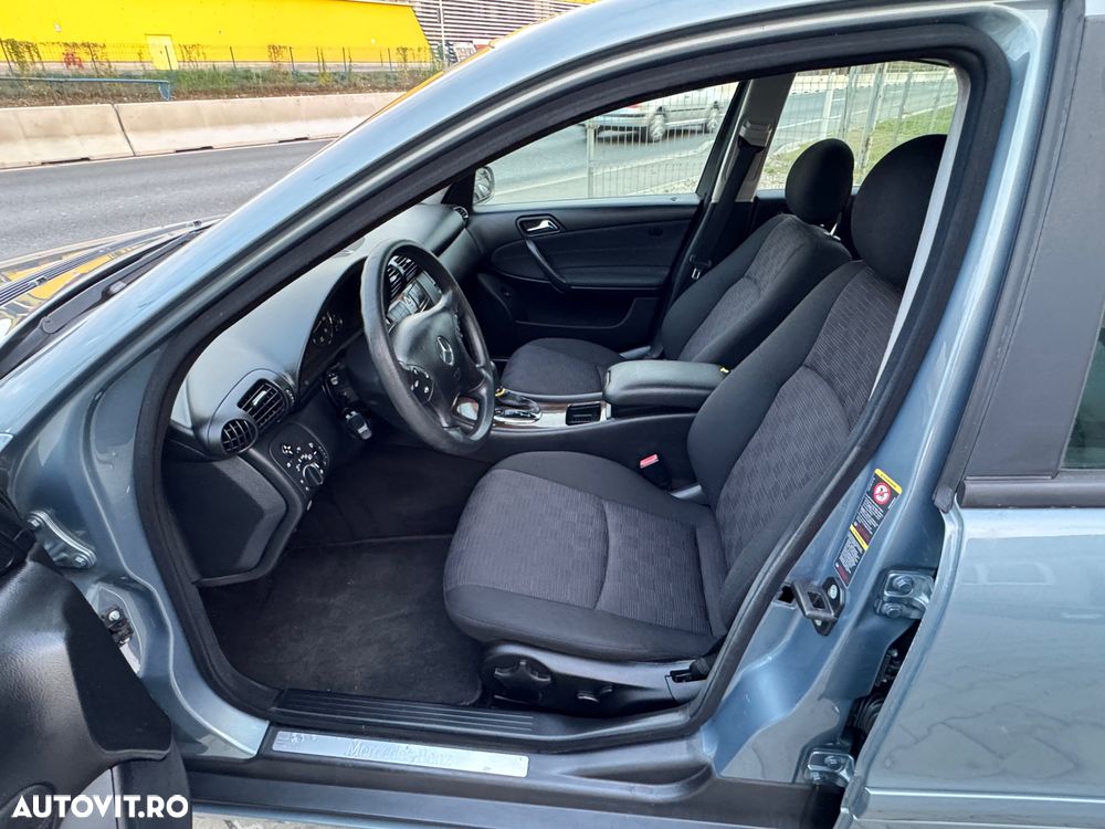 Mercedes-Benz C - 27