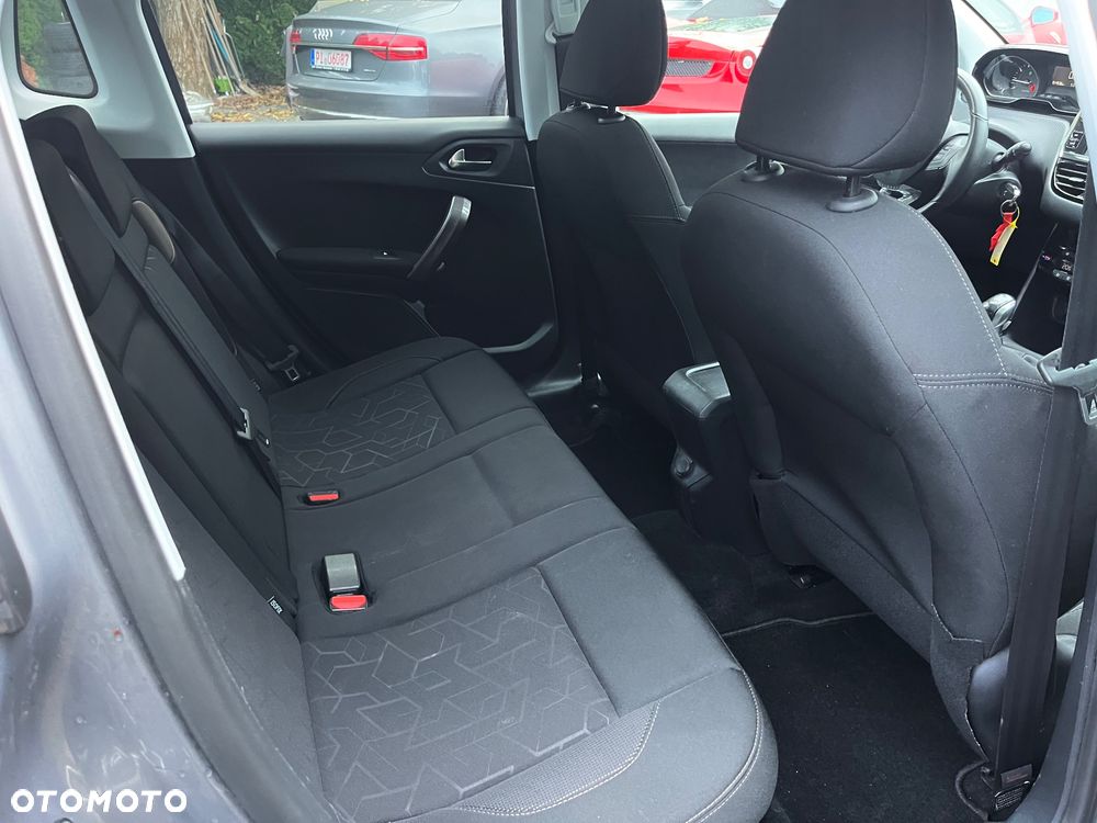 Peugeot 2008 1.2 Pure Tech Style - 26