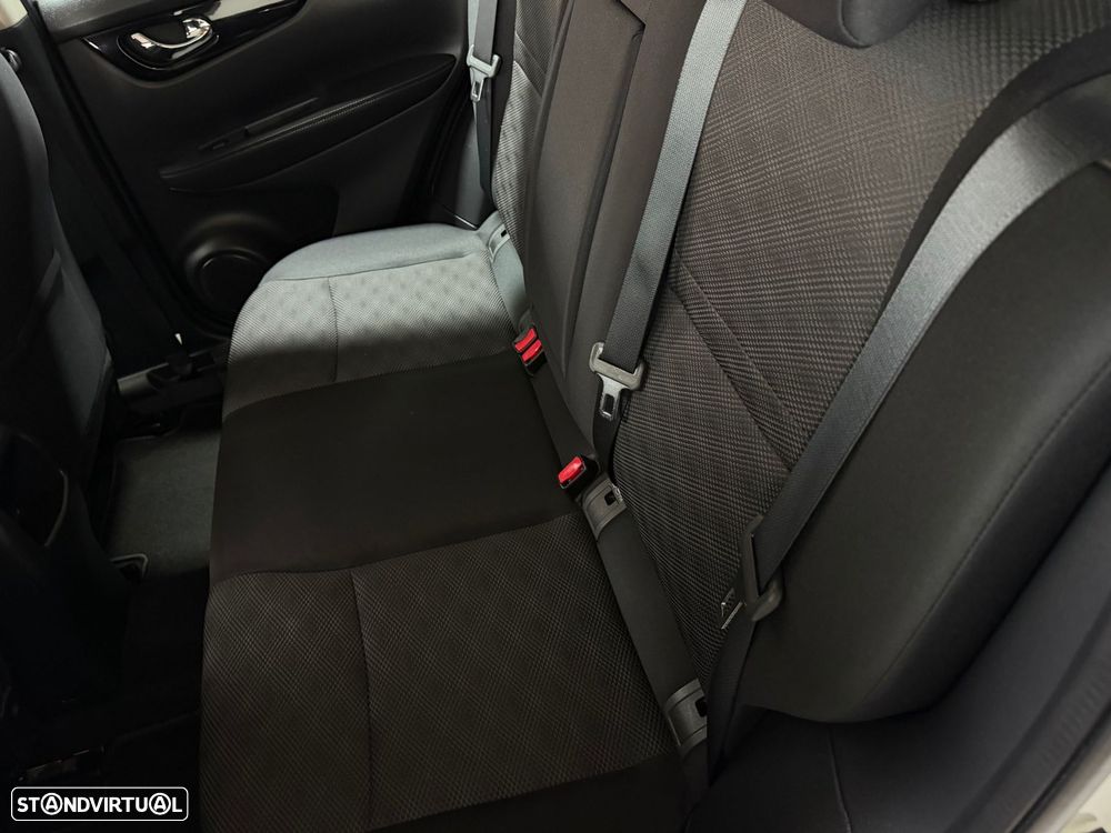 Nissan Qashqai 1.5 dCi N-Connecta - 10