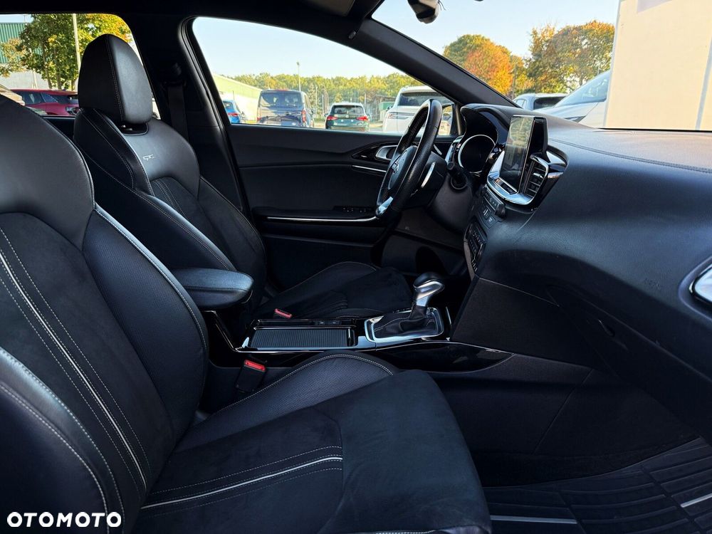 Kia Ceed 1.4 T-GDI GT-Line DCT - 36