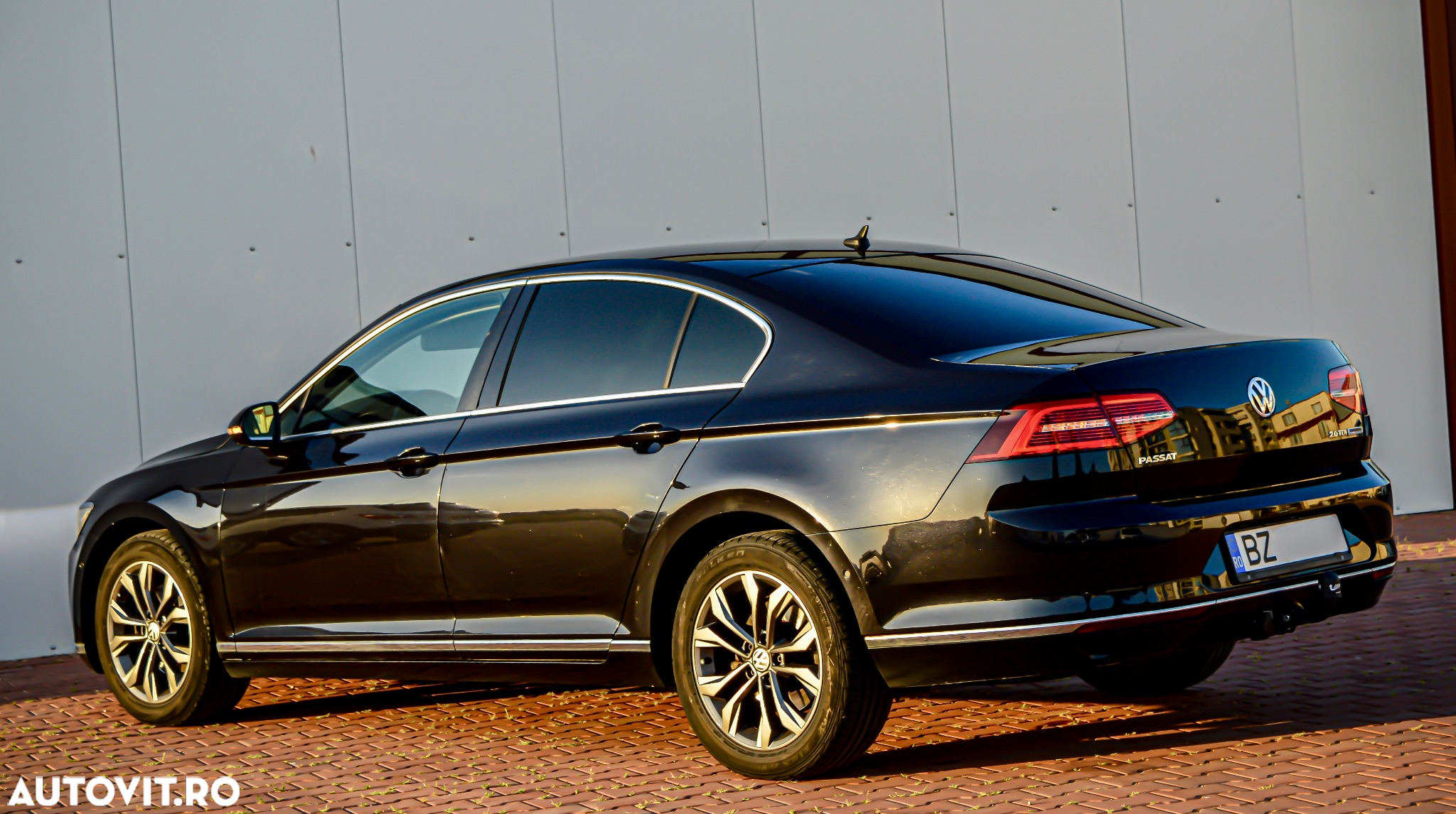 Volkswagen Passat 2.0 TDI DSG Highline - 5