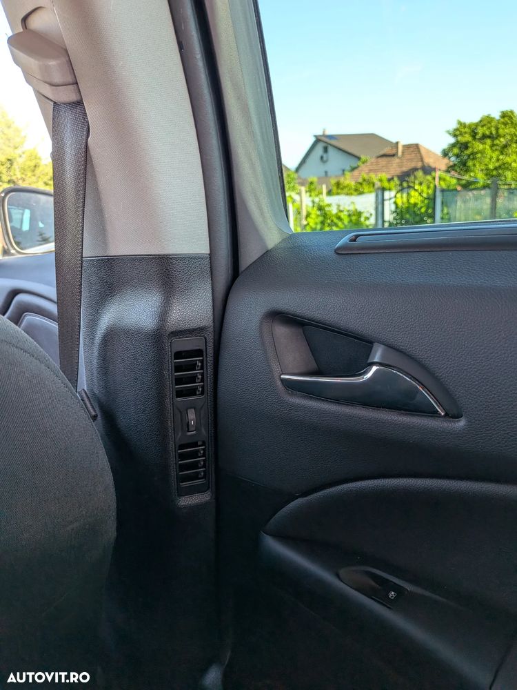 Opel Zafira - 35