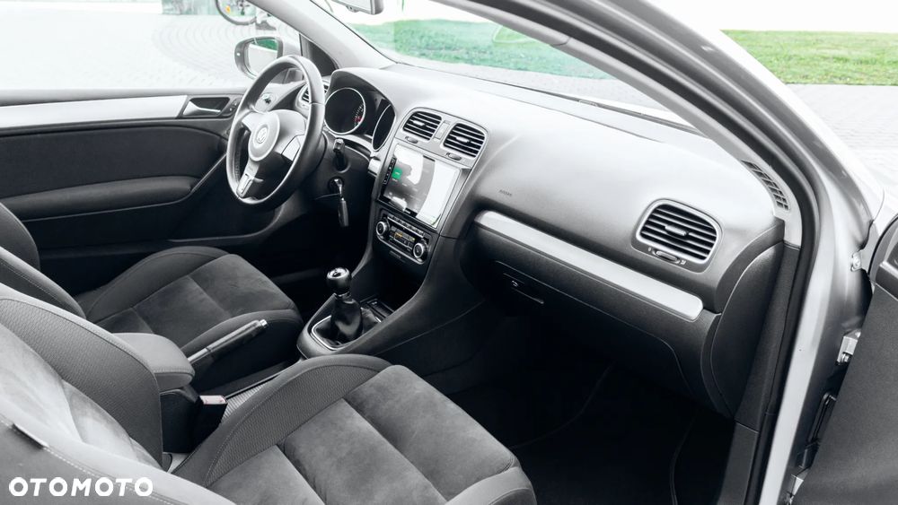 Volkswagen Golf VI 1.2 TSI Comfortline - 26