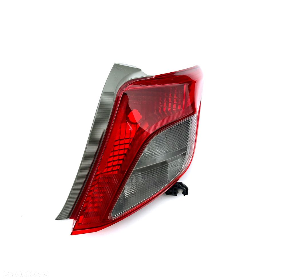 TOYOTA YARIS 3 III 2010 - 2014 LAMPA TYŁ PRAWA R EUROPA ORYGINAŁ OE - 2