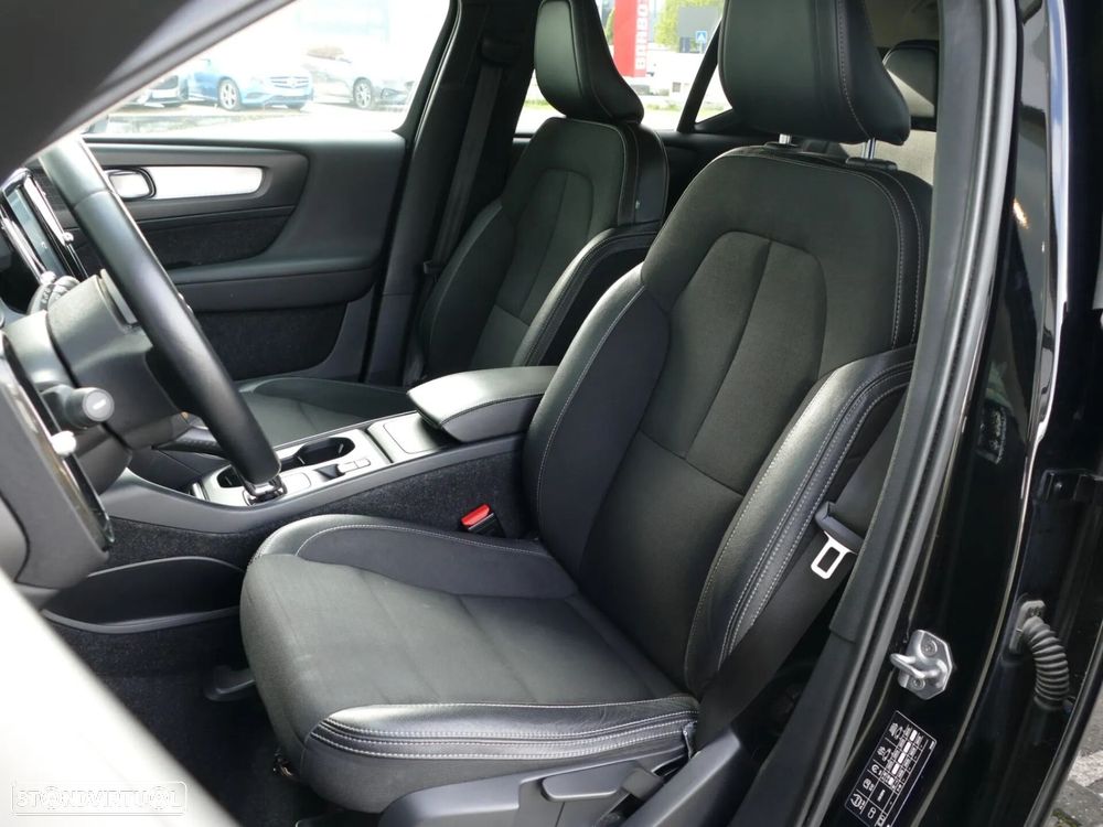 Volvo XC 40 2.0 D3 Momentum Geartronic - 17