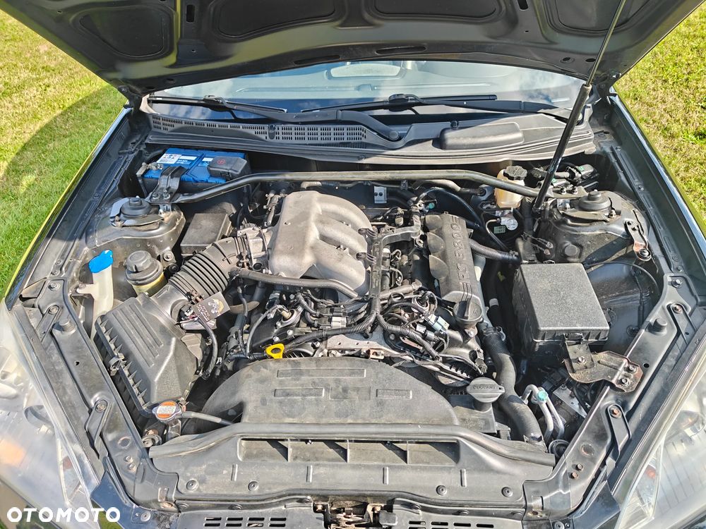 Hyundai Genesis Coupe 3.8 V6 Automatik - 22
