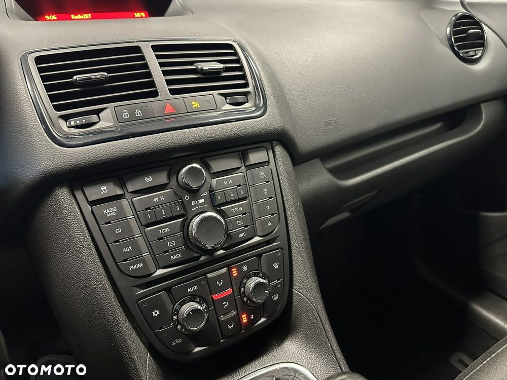 Opel Meriva - 12