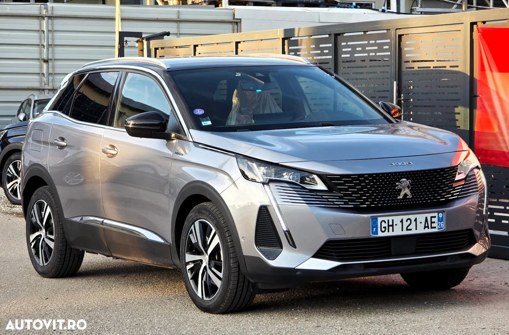 Peugeot 3008 Hybrid 225 e-EAT8 GT Pack - 4
