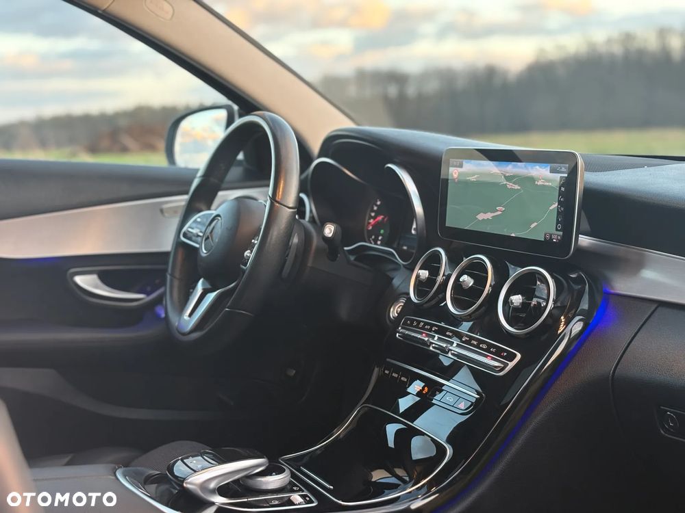 Mercedes-Benz Klasa C 220 d 9G-TRONIC - 25