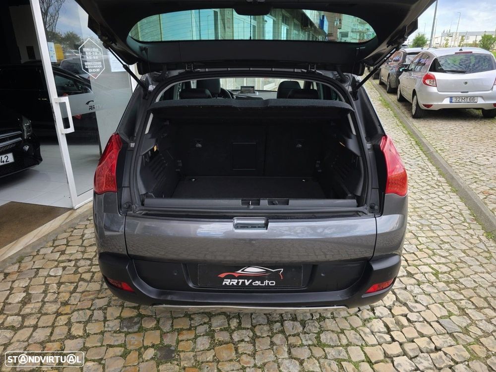 Peugeot 3008 1.6 e-HDi Executive CMP6 - 14