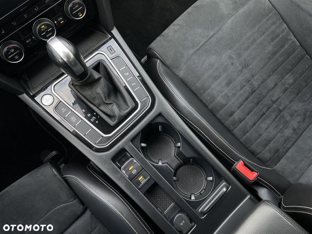 Volkswagen Passat 2.0 TSI 4Mot Elegance DSG - 18