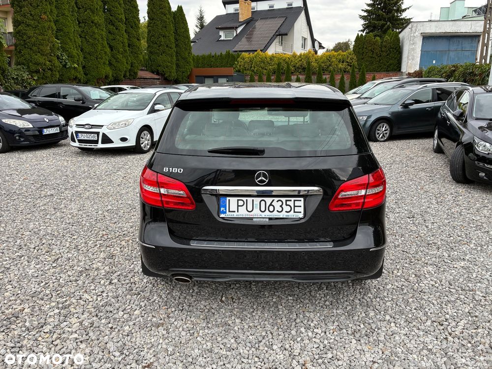 Mercedes-Benz Klasa B 180 7G-DCT Edition - 6