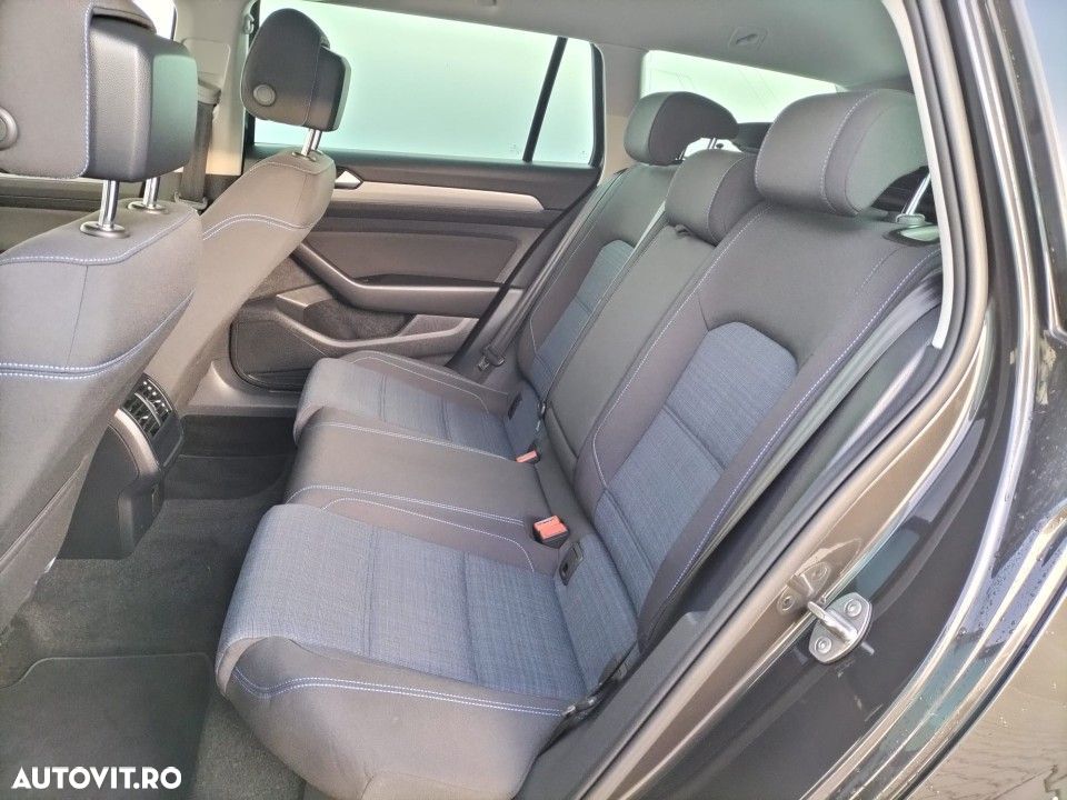 Volkswagen Passat - 14