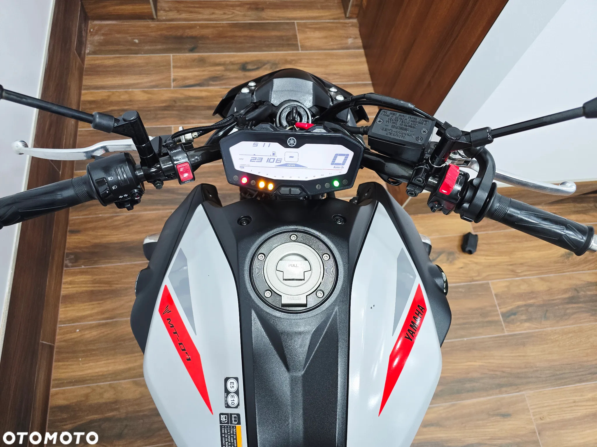 Yamaha MT - 6
