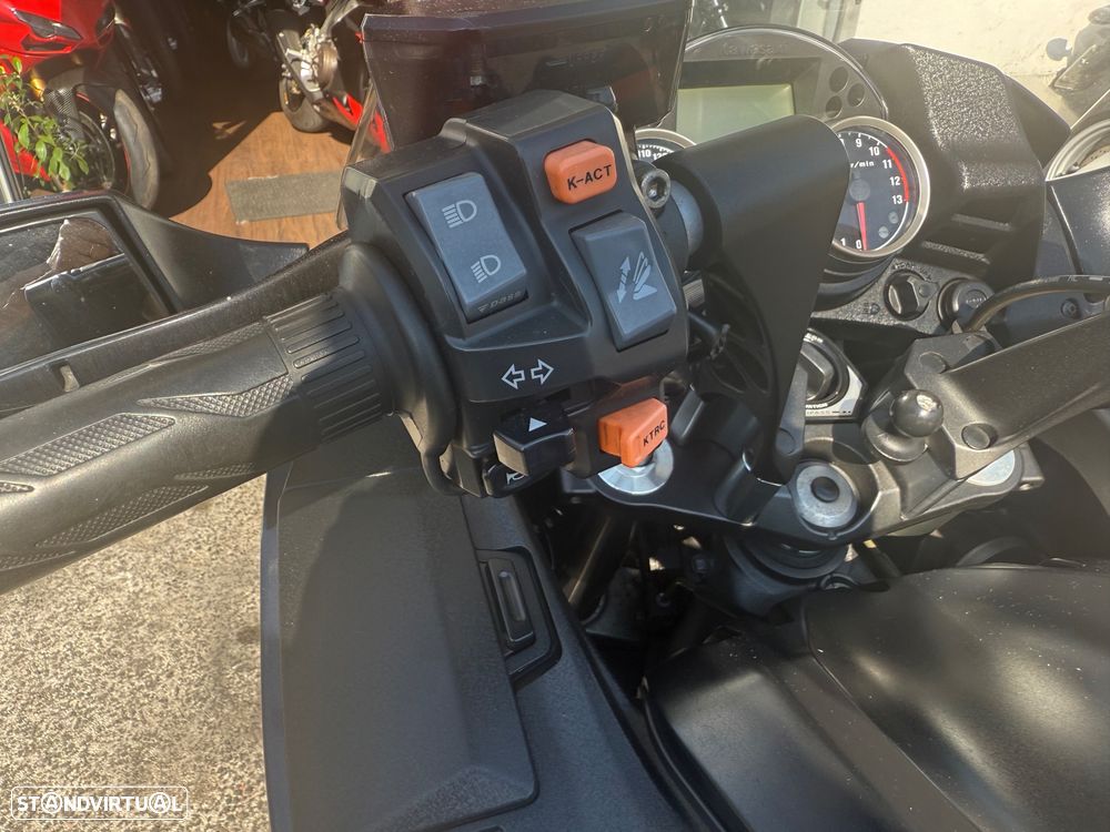 Kawasaki GTR 1400 abs - 8