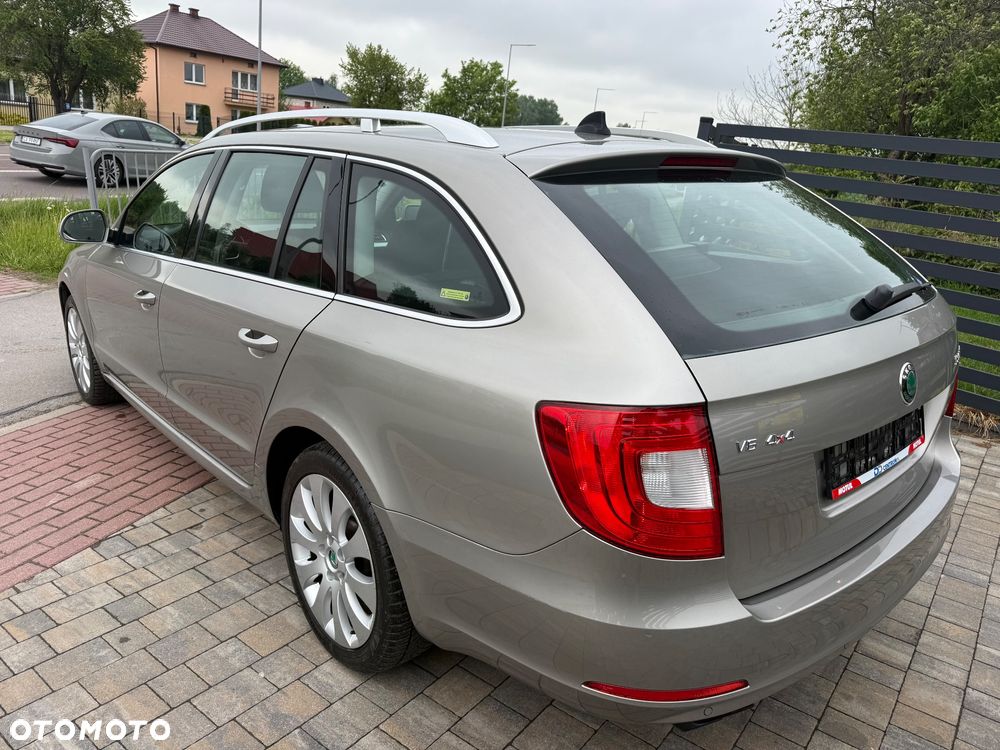 Skoda Superb 3.6 FSI 4x4 Comfort DSG - 5