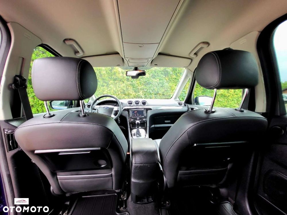 Ford Galaxy - 12