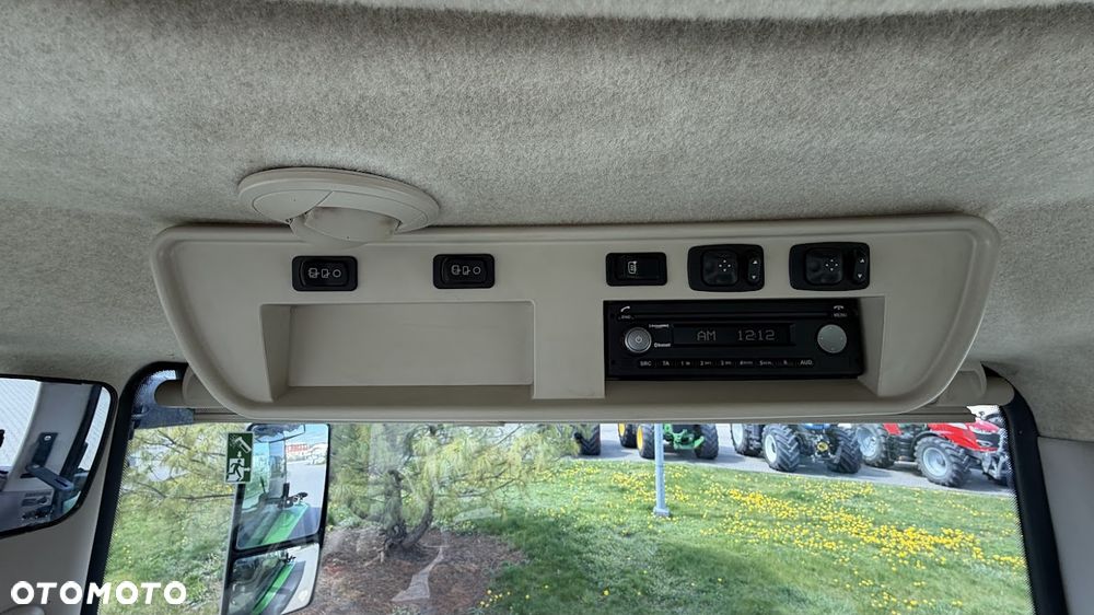 John Deere 8320R - 26