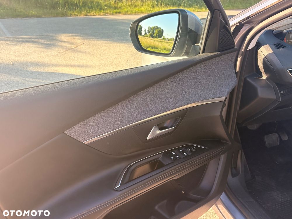 Peugeot 5008 1.6 BlueHDI Allure S&S EAT6 - 14
