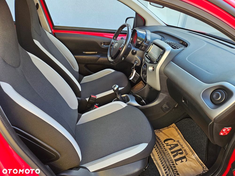 Toyota Aygo x-play Edition S+ - 13