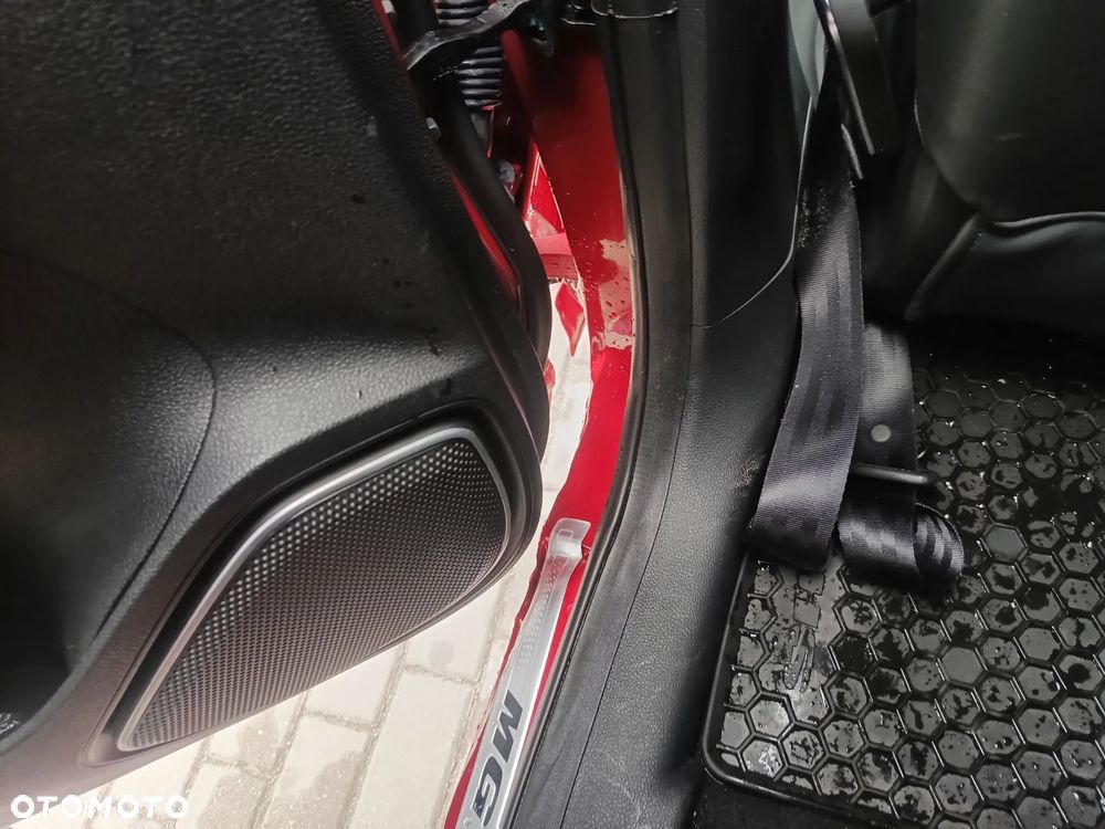 MG HS 1.5 T-GDI Exclusive - 37