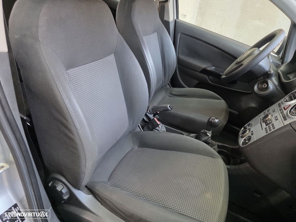 Opel Corsa 1.2 Connect - 12