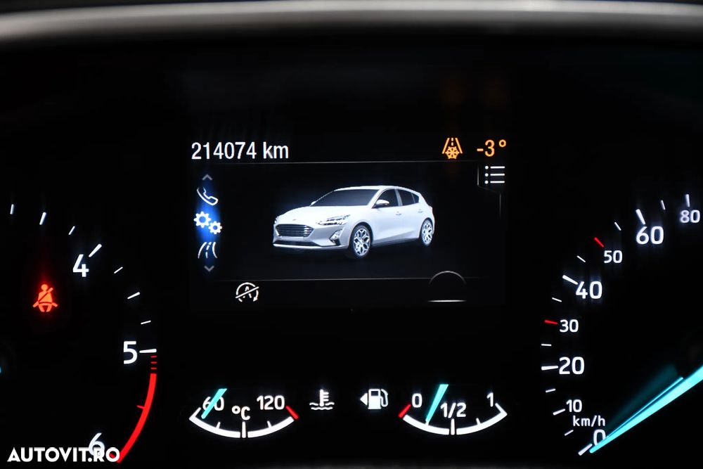 Ford Focus 1.5 EcoBlue Connected - 24