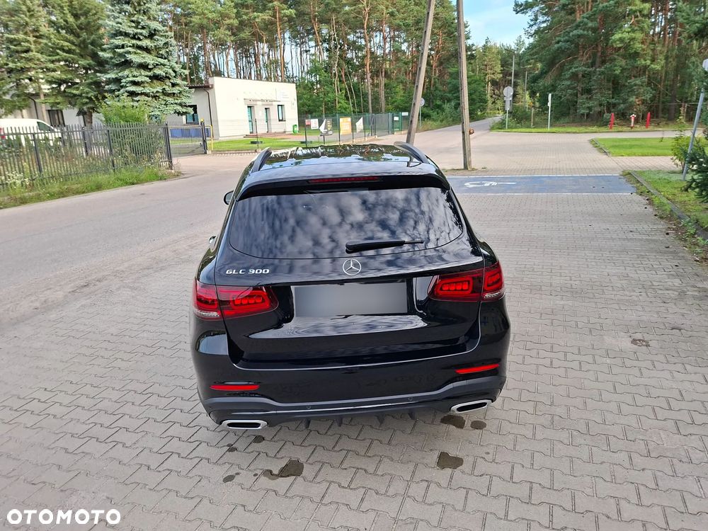 Mercedes-Benz GLC 300 4-Matic - 11