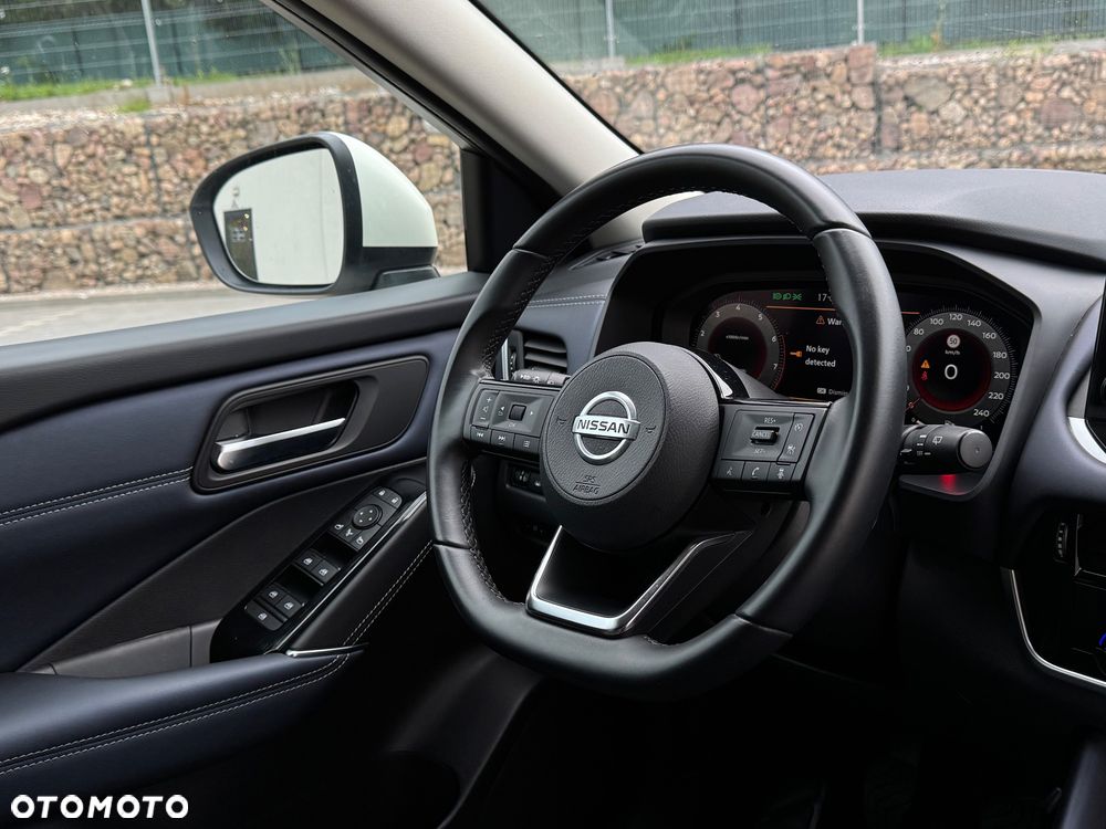 Nissan Qashqai 1.3 DIG-T N-WAY - 14