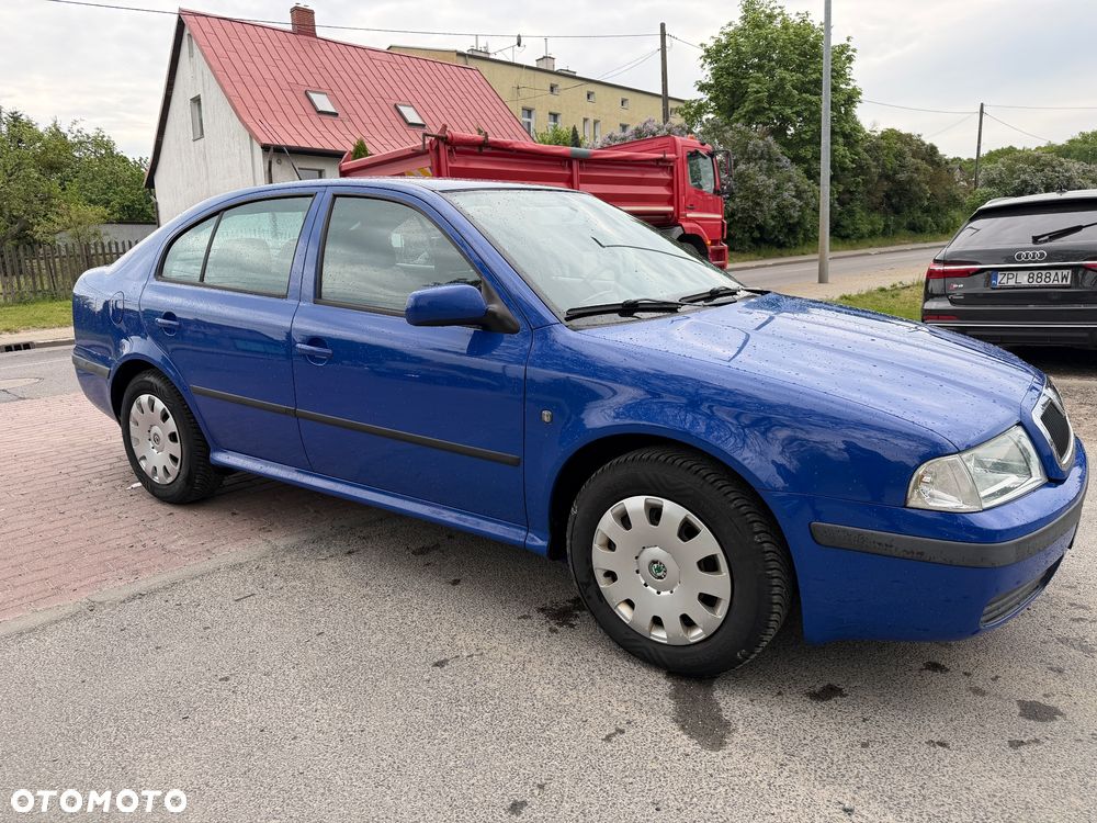 Skoda Octavia 1.6 Tour - 7