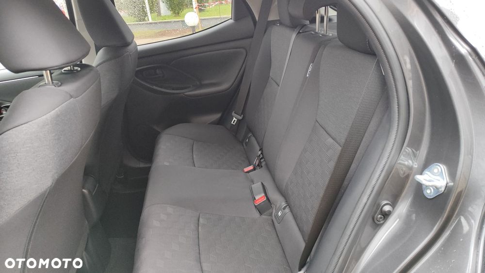 Toyota Yaris Hybrid 1.5 Style - 13