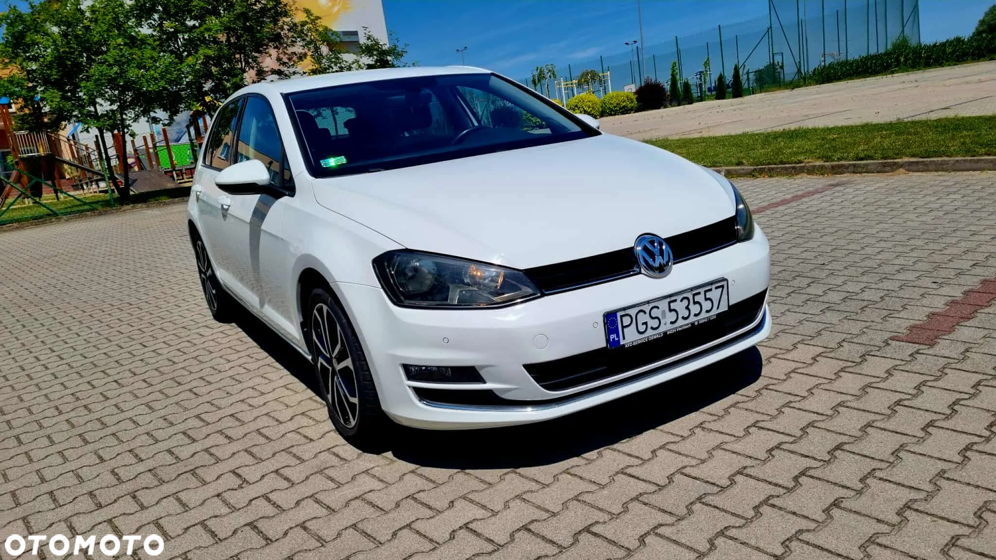 Volkswagen Golf 1.6 TDI BlueMotion Technology DSG Allstar - 4