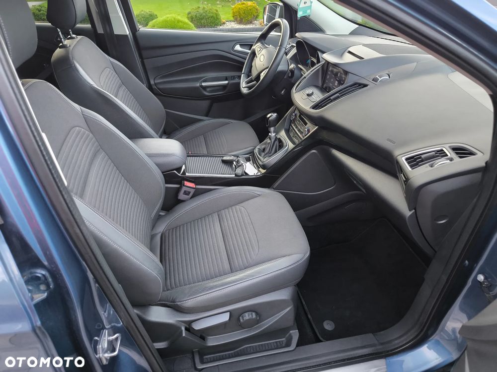Ford Kuga - 12