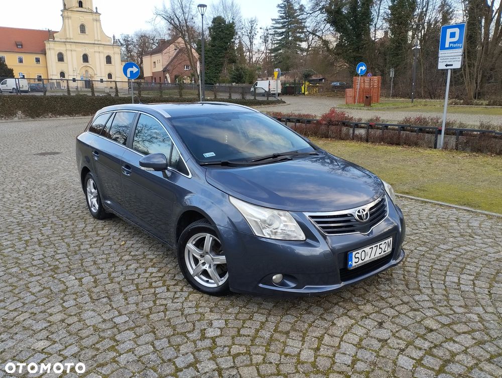 Toyota Avensis 2.0 D-4D Executive - 23