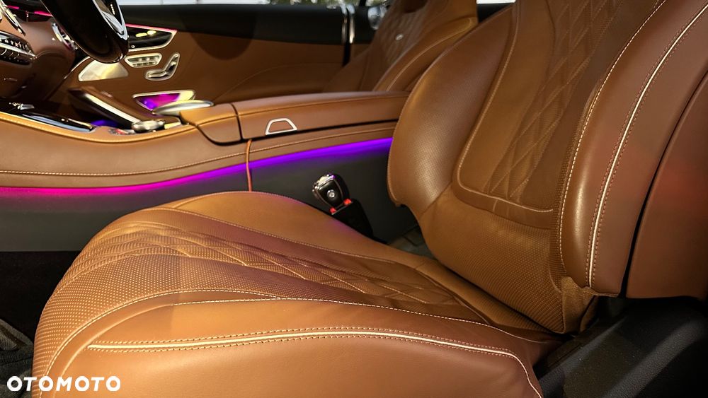 Mercedes-Benz Klasa S 560 Coupe 4-Matic 9G-TRONIC - 23