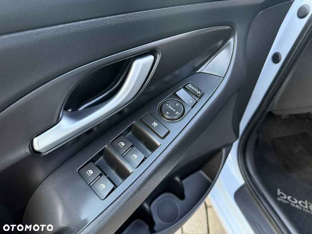Hyundai i30 1.4 BlueDrive Comfort - 21
