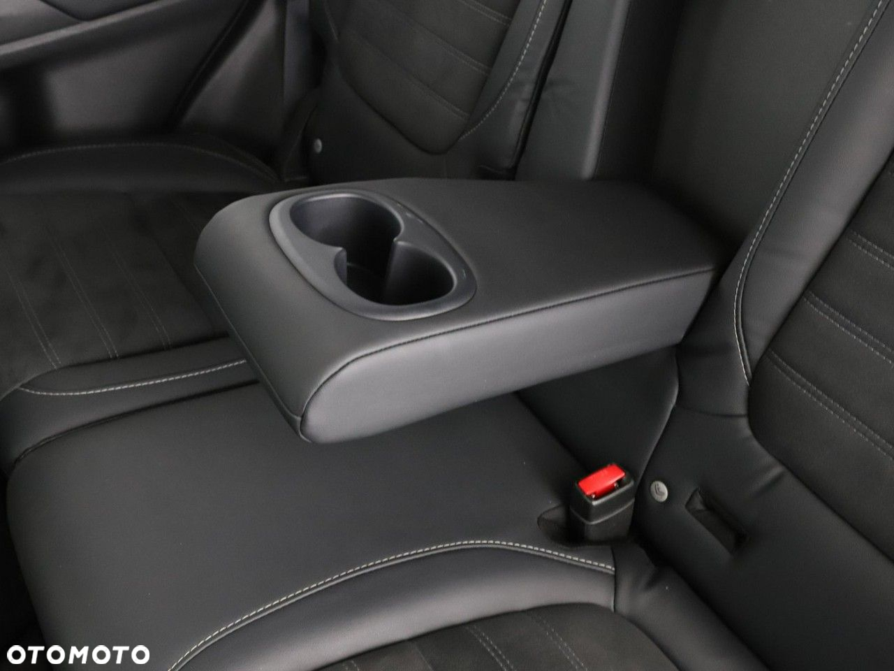 Mitsubishi Outlander - 37