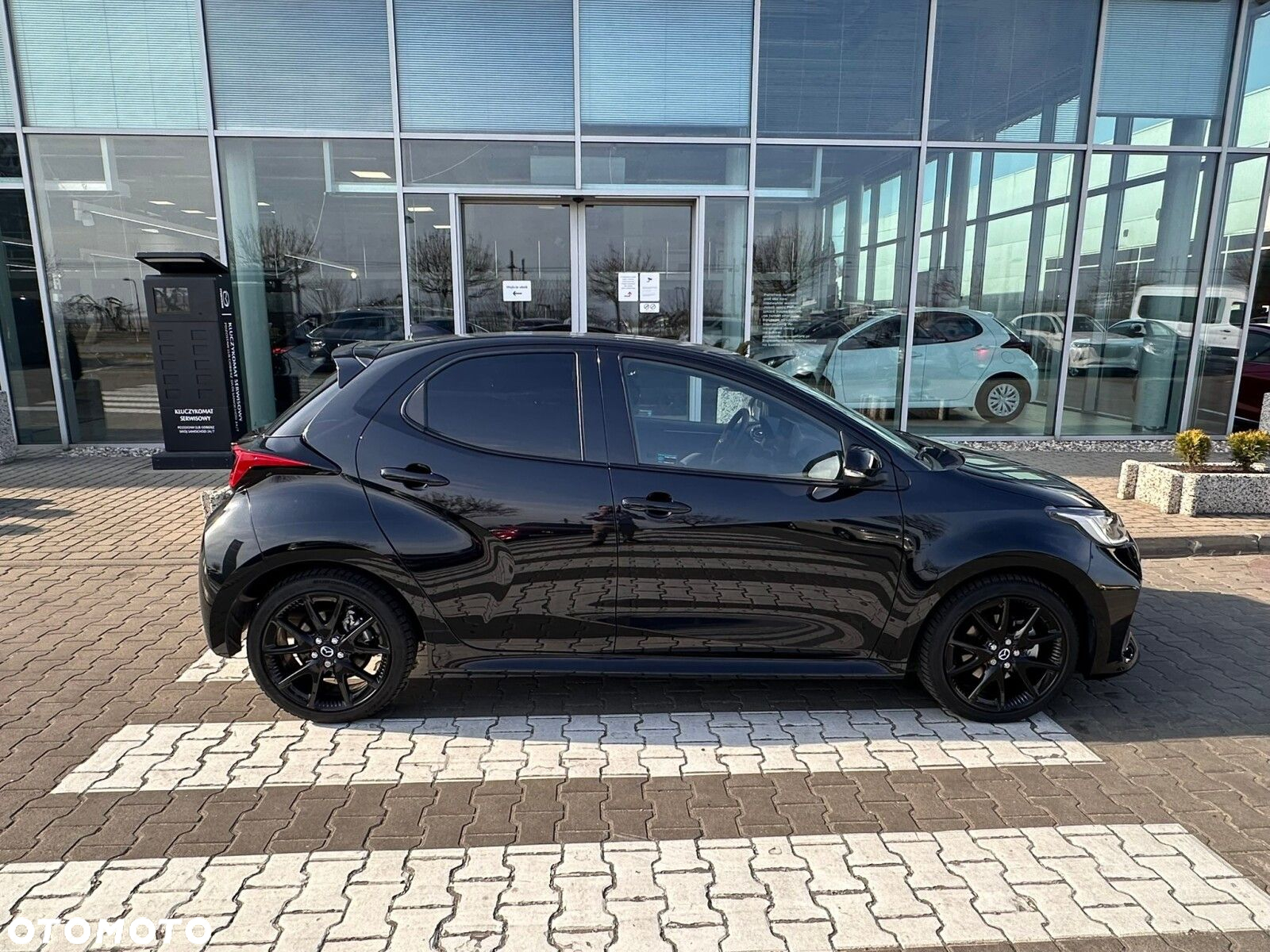 Mazda 2 - 8