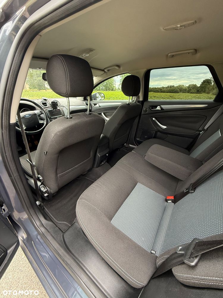 Ford Mondeo 1.6 TDCi Ghia - 13