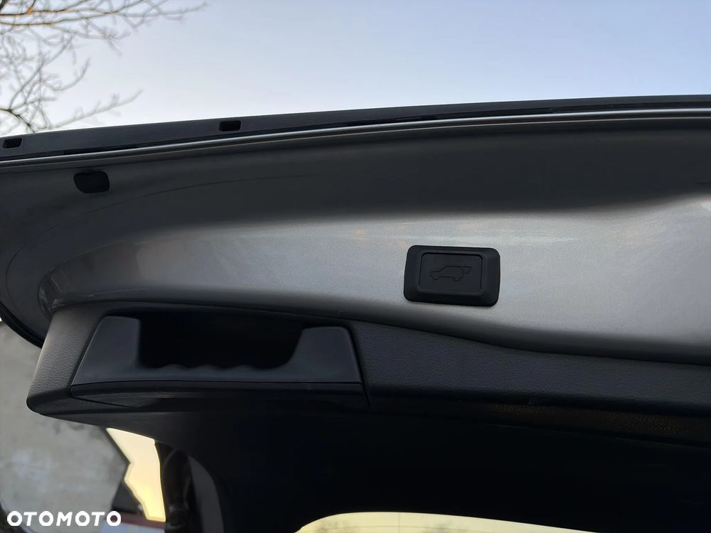 Toyota RAV4 2.5 Hybrid Executive 4x2 - 28