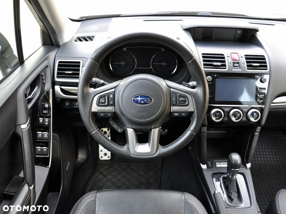 Subaru Forester 2.0 XT Platinum Lineartronic - 17