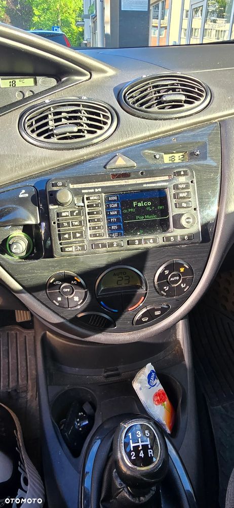Ford Focus 1.8 Trend - 4