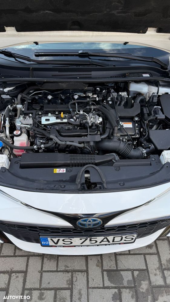 Toyota Corolla 2.0 HSD Exclusive Plus GR Sport Bi-Tone - 24