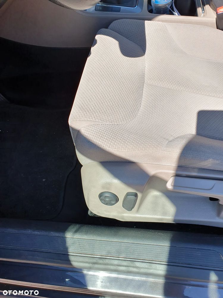 Volkswagen Passat - 10