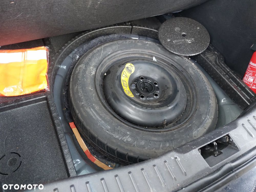 Ford Focus MK3 1,0 benzyna 2014 r. na części drzwi lampy tył tylna klapa opony felgi zapas - 7