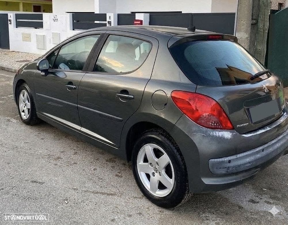 Peugeot 207 1.4 16V Trendy - 4