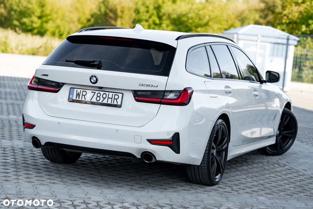 BMW Seria 3 330d xDrive M Sport - 12