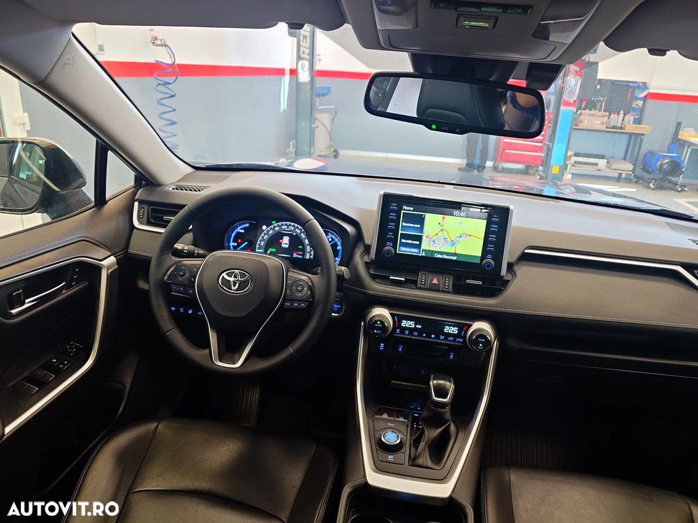 Toyota RAV4 2.5 VVT-iE 4x4 Luxury - 18